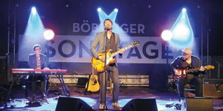 Die Böblinger Songtage lockten 2025 rund 600 Besucher an. Den Auftakt machten letztes Jahr Niels Frevert (Mitte), Keyboarder Martin Hornung, und Gitarrist Christoph Barnewitz.